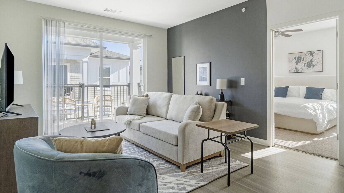 Crabtree Apartment | Modern Apartment in Prime Location (ID1234X658)