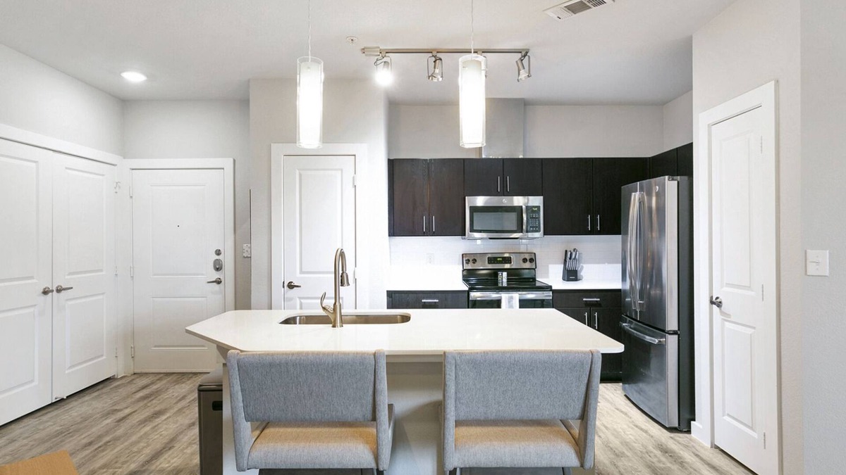 Los Indios Apartment | Modern Apartment in Prime Location (ID3561X40)