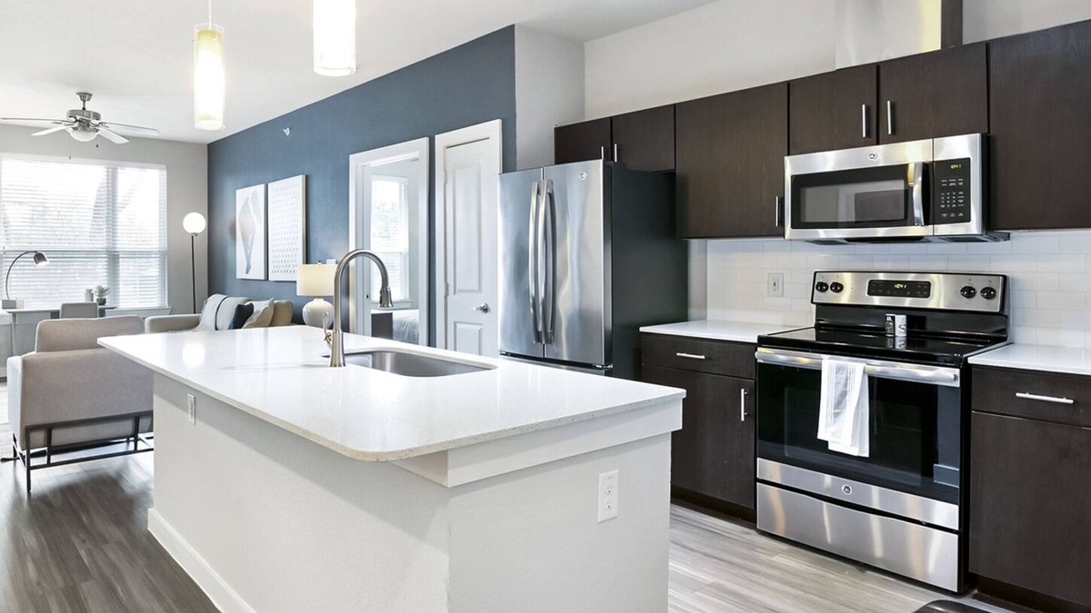 Los Indios Apartment | Modern Apartment in Prime Location (ID3972X98)