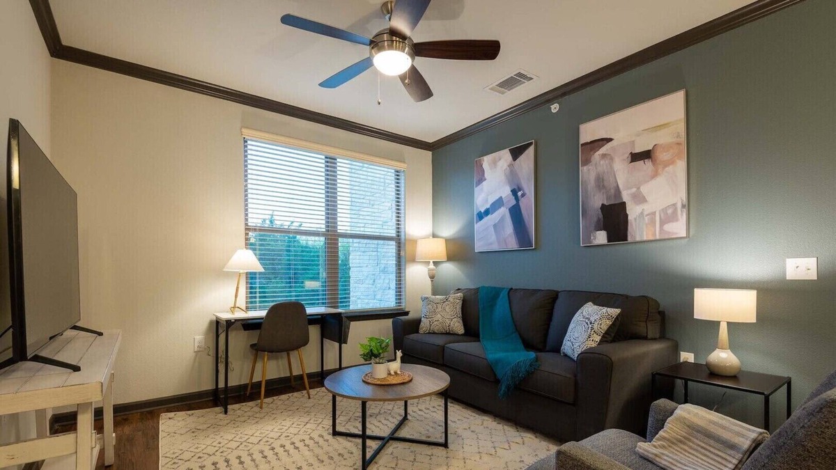 Steiner Ranch Apartment | Modern Apartment in Prime Location (ID5359X51)