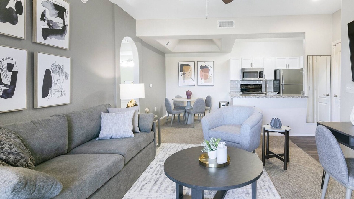 Cortaro Apartment | Modern Apartment in Prime Location (ID9503X29)