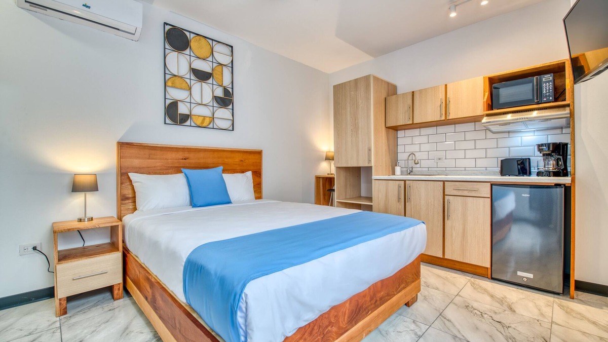 Dolorosa Apartment | Modern apartment in the Heart of San Jose!