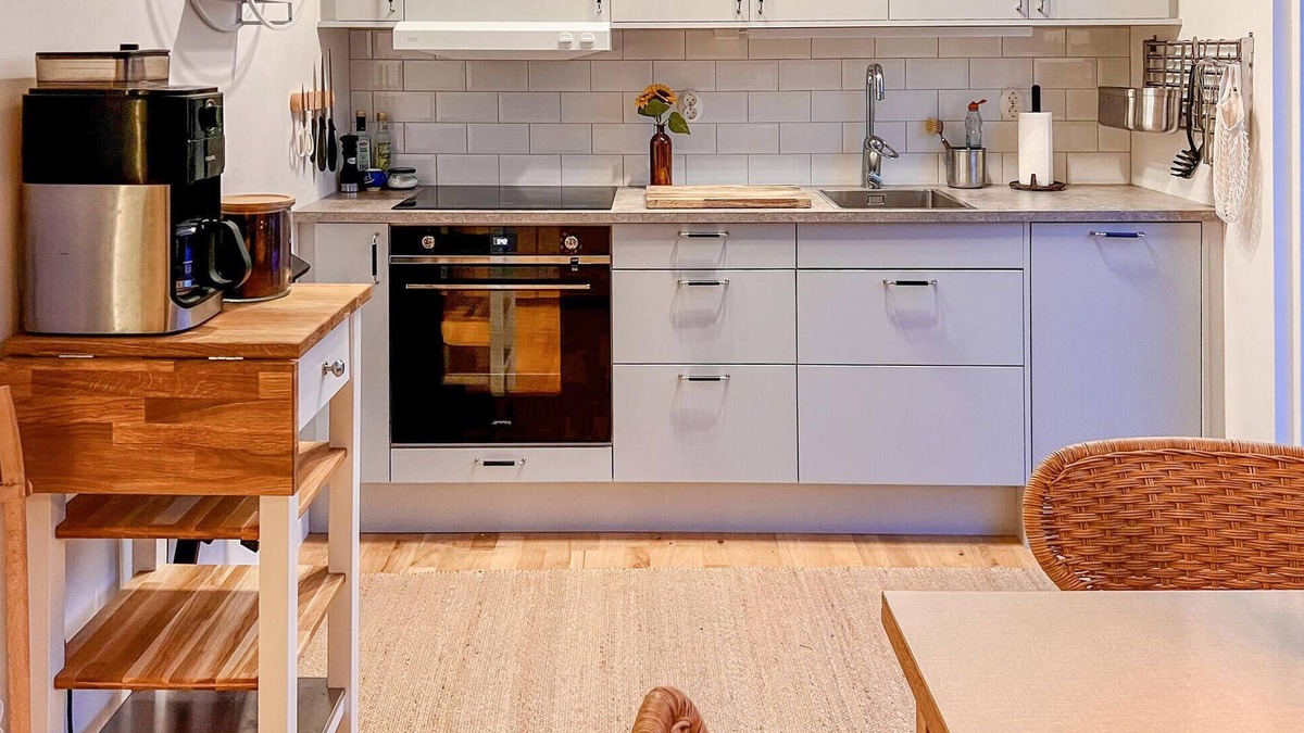 Ljugarn House | Modern apartment in the center of quiet Ljugarn and close to the beach.
