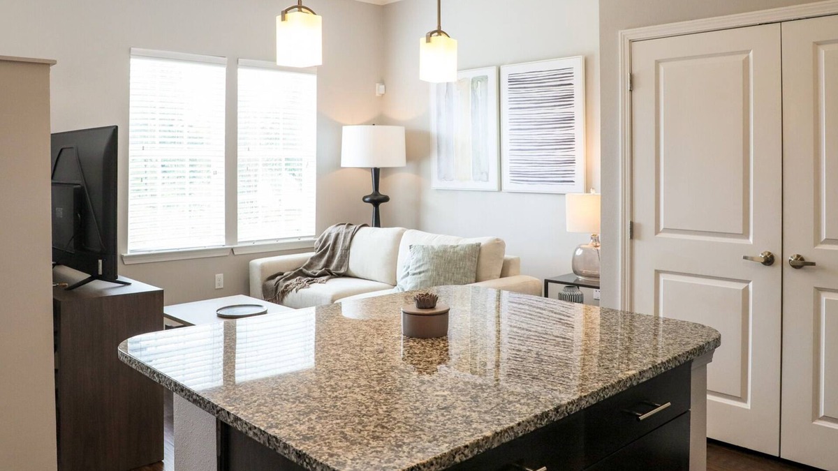 South Baton Rouge Apartment | Modern Apartment in Prime Location (ID7888X97)
