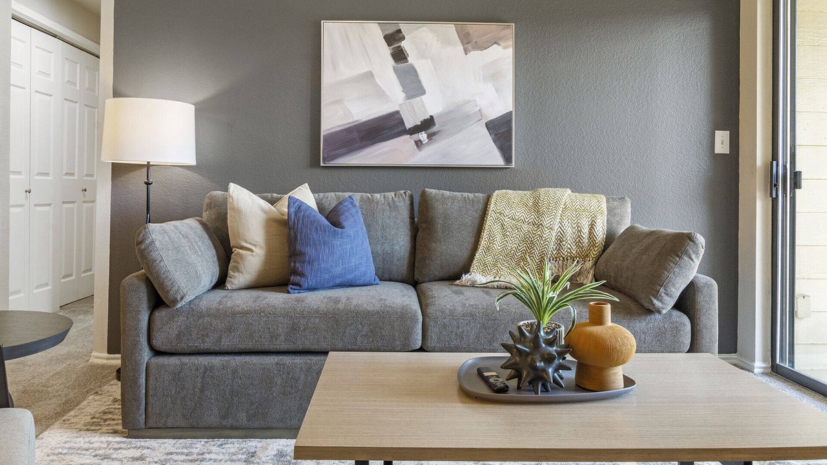 Euless Apartment | Modern Apartment in Prime Location (ID9825X52)