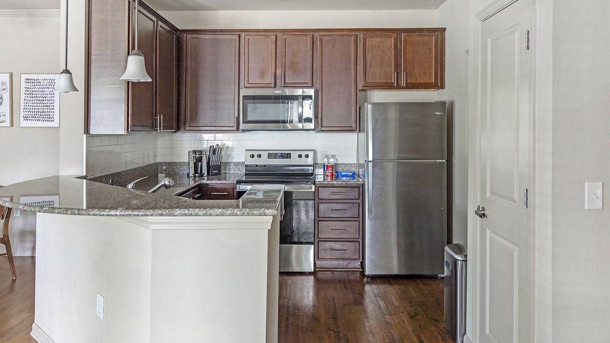 Huntsville Apartment | Modern Apartment in Prime Location (ID4361X09)