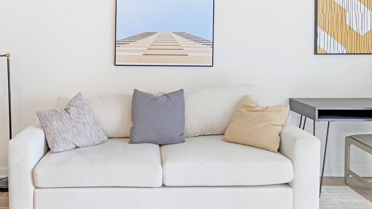 Rocky Hill Apartment | Modern Apartment in Prime Location (ID1167X633)