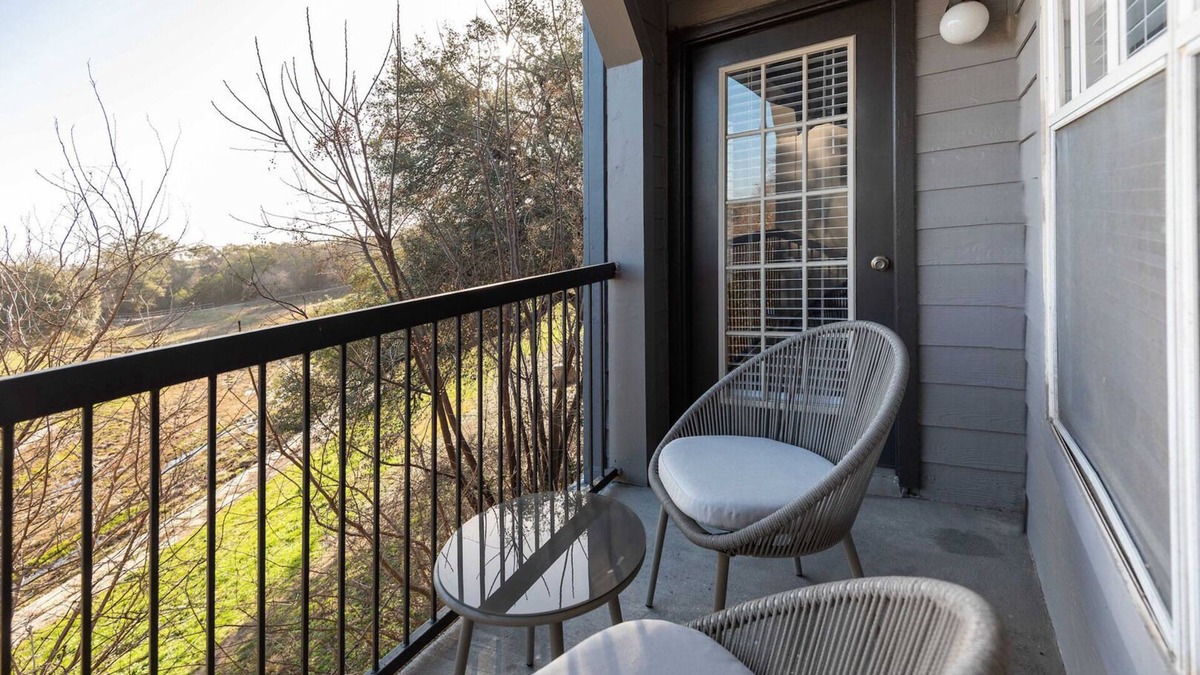 Round Rock Apartment | Modern Apartment in Prime Location (ID7688X5)