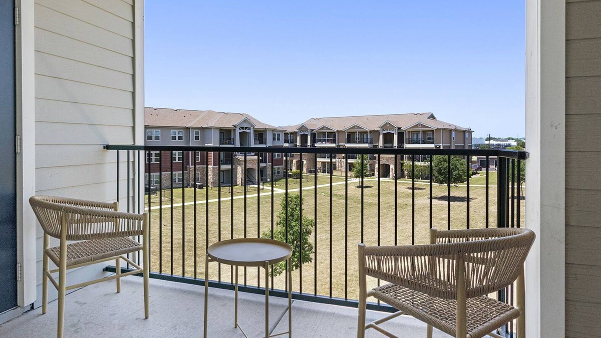 Brooks City Base Apartment | Modern Apartment in Prime Location (ID9228X01)