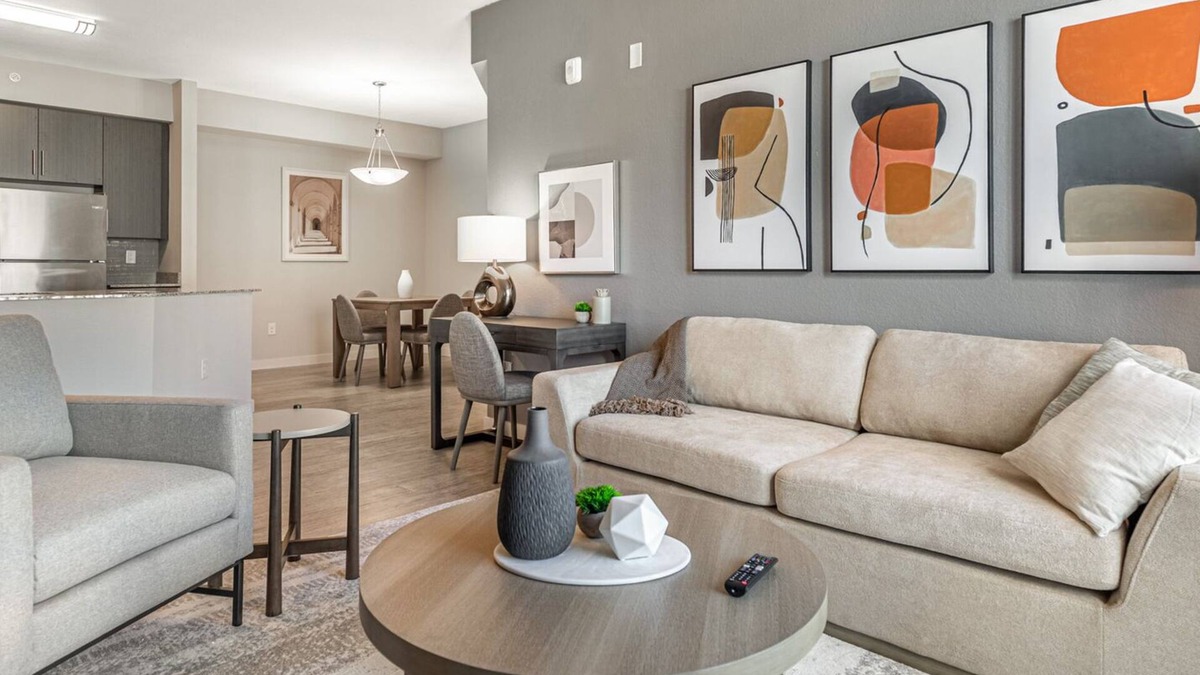 Three Oaks Apartment | Modern Apartment in Prime Location (ID6535X46)