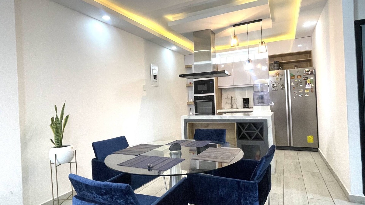 Kennedy Apartment | Modern apartment near the San Marino mall and Santa Ana port