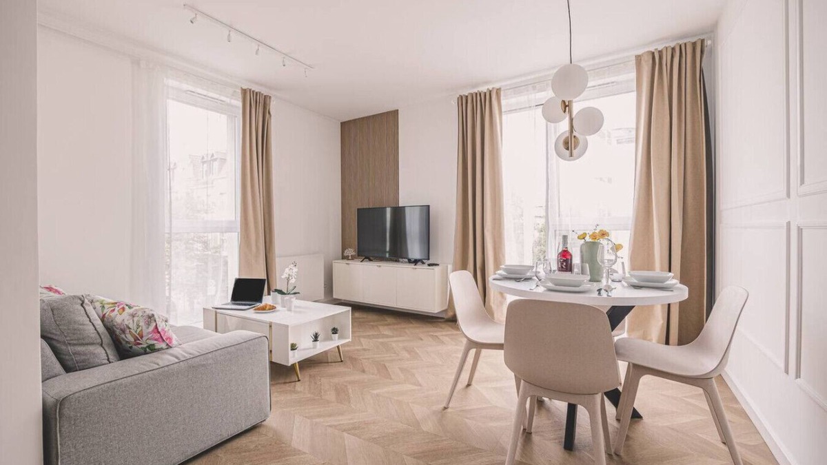 Bydgoszcz Apartment | Modern Apartment Near Old Market Square