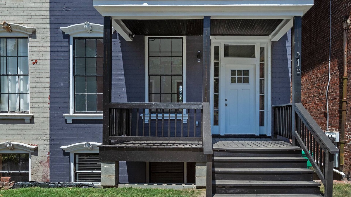 Petersburg Apartment | Modern Apartment near ft Gregg-Addams and VSU