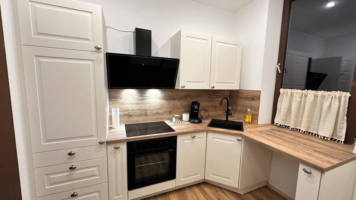 Antonsviertel Condo | Modern apartment near the main train station - central & well connected