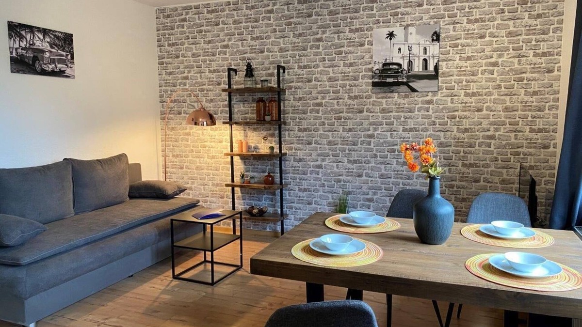 Duisburg Mitte Apartment | Modern apartment near Duisburg main station, 10 min from Düsseldorf main station
