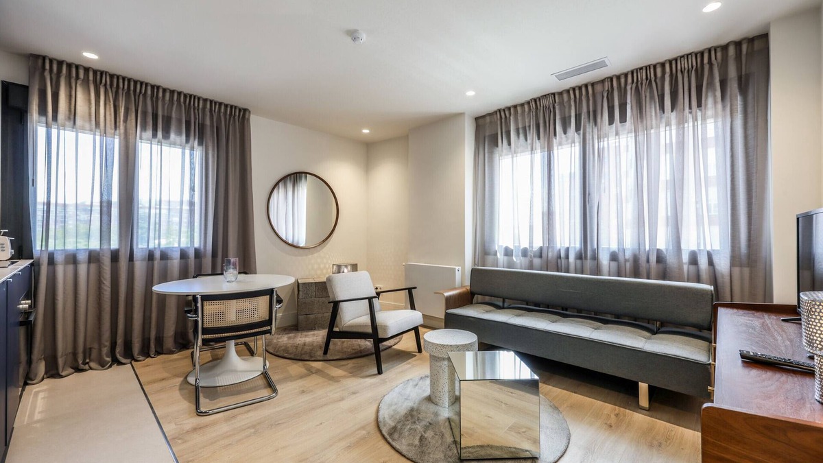 Puerta del Angel Apartment | Modern apartment near the Royal Palace 08