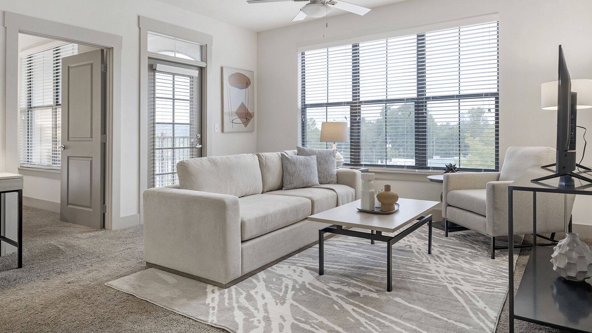 Crestline Heights Apartment | Modern Apartment in Prime Location (ID3573X89)