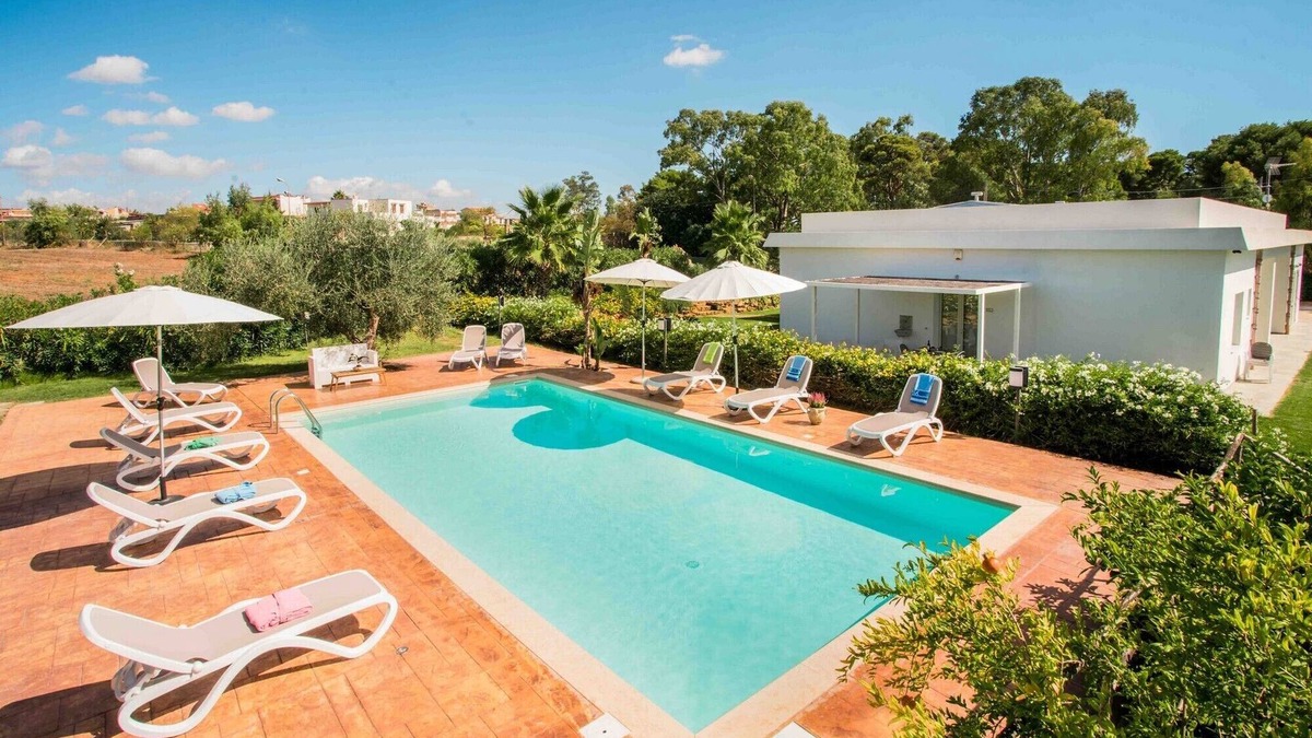 Montevago Apartment | Modern Apartment with Pool, Garden, Wi-Fi, Terrace, Barbecue, Air Conditioning
