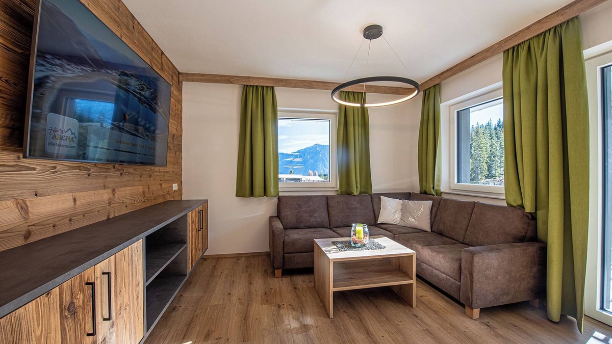 Hochkrimml Apartment | Modern apartment with mountain view, sauna, and close to the slopes