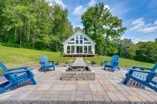 Dryden House | Modern Appalachian Vacation Rental with River Access