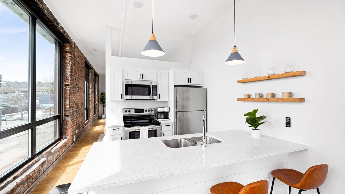 Duluth Apartment | Modern Apt w/Gym, Elevator, Coffee Shop | 207