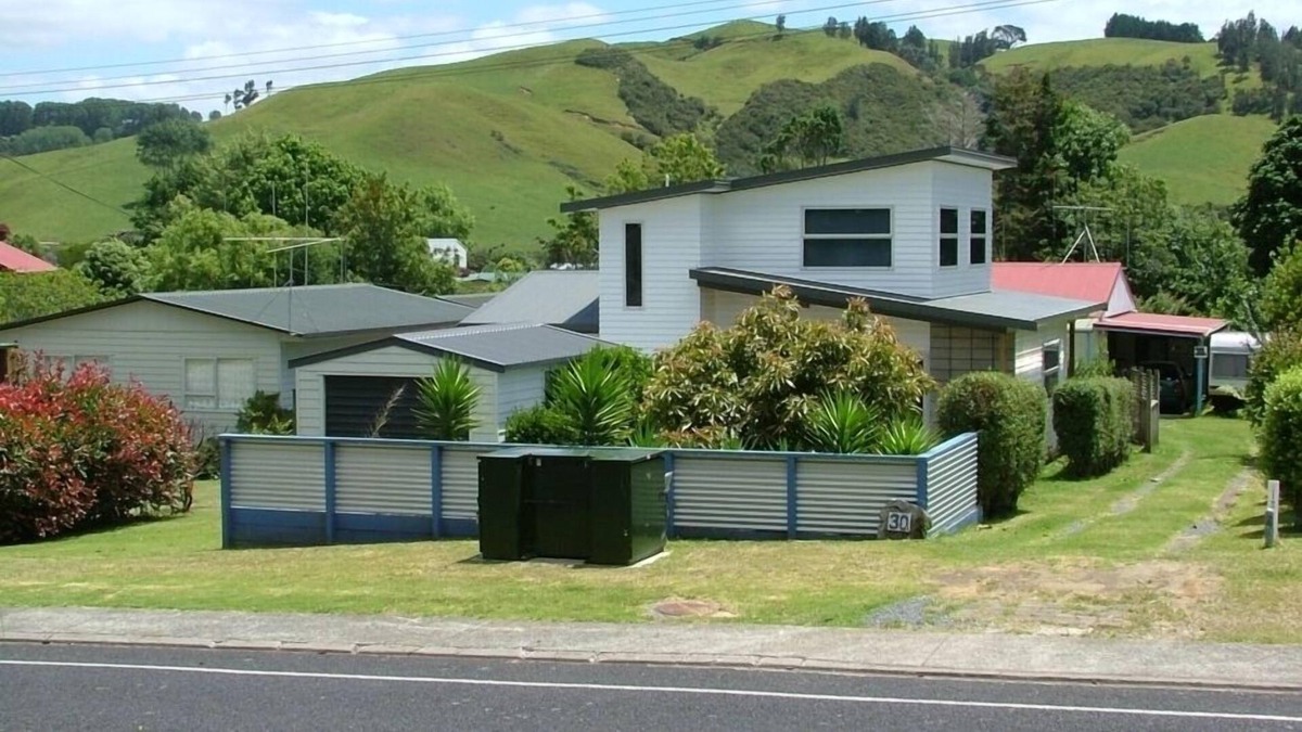 Whiritoa House | Modern architecturally designed bach