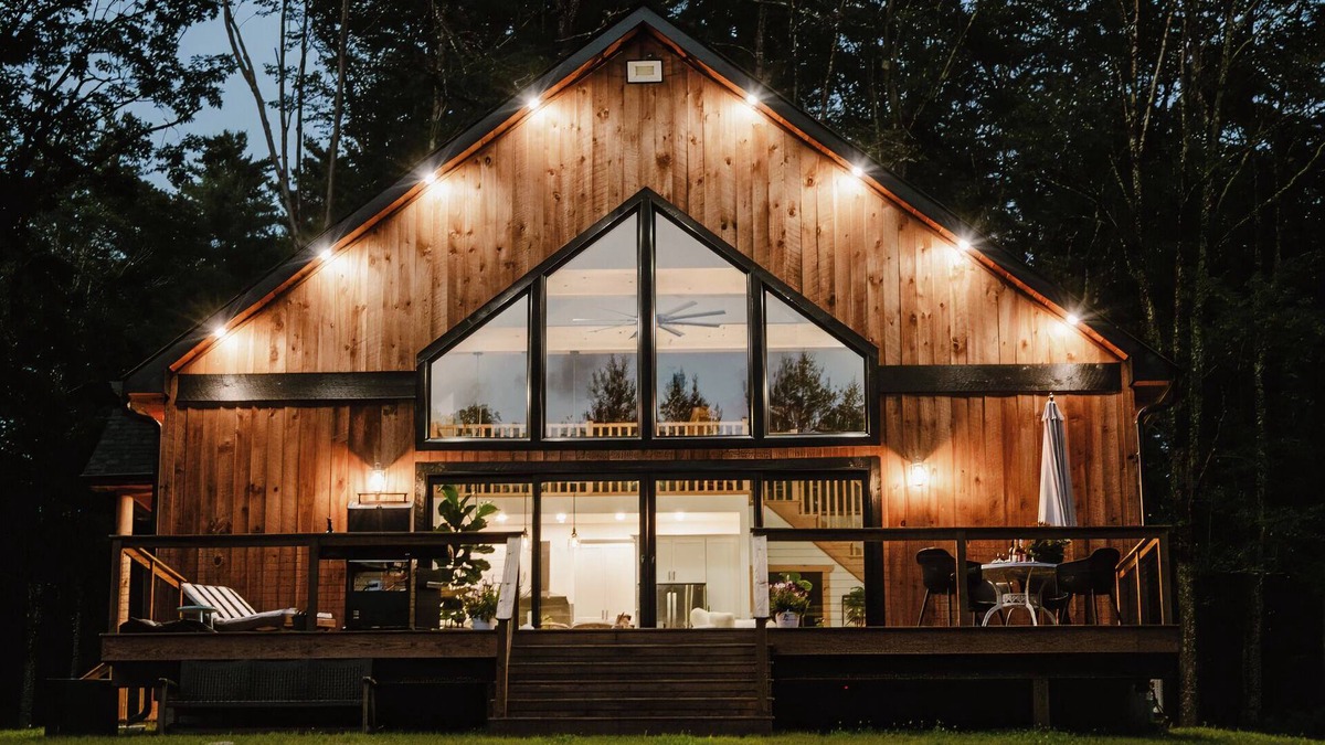 Narrowsburg Ski Chalet | Modern Artistic Lux New Chalet with pond and fire pit in Narrowsburg