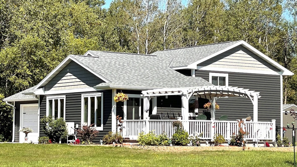 Ironwood House | Modern Attached garage Dog friendly ATV & Sled friendly