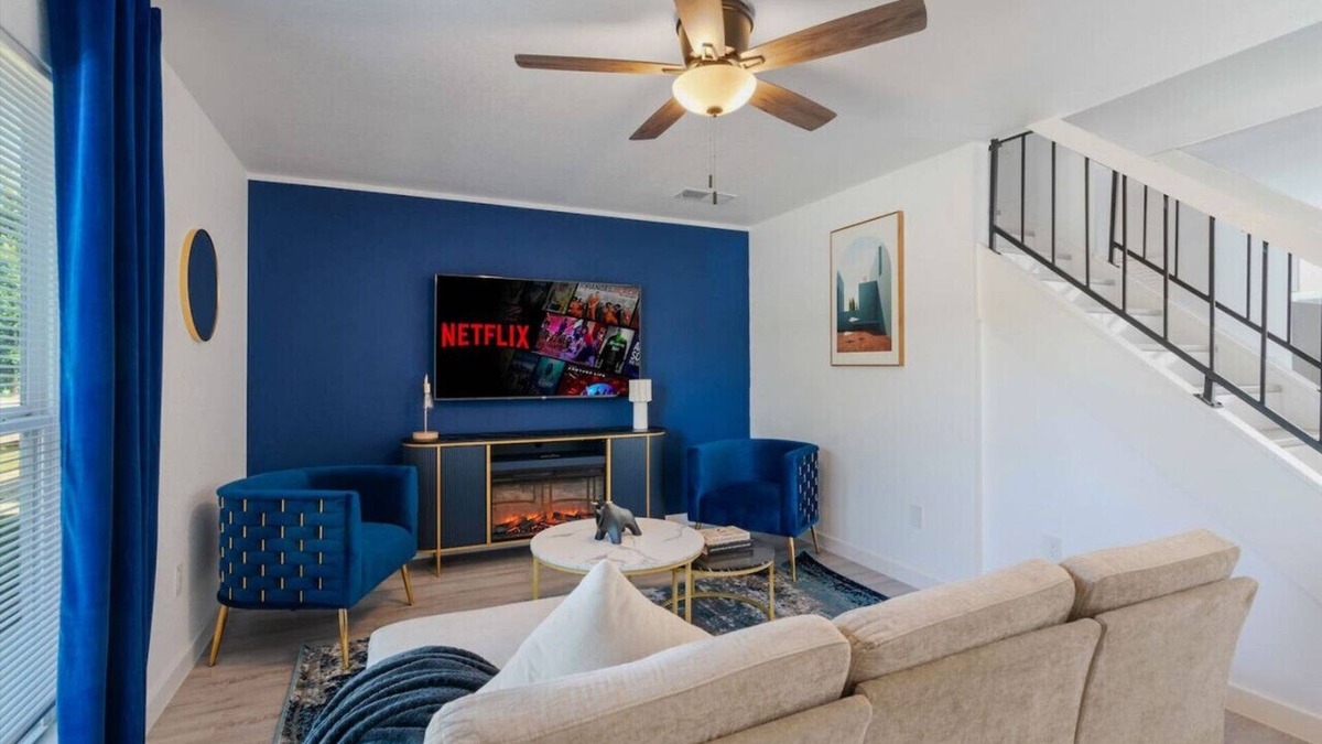 Coronado Hills House | Modern Austin Home near Downtown with Balcony, Fireplace & Parking!