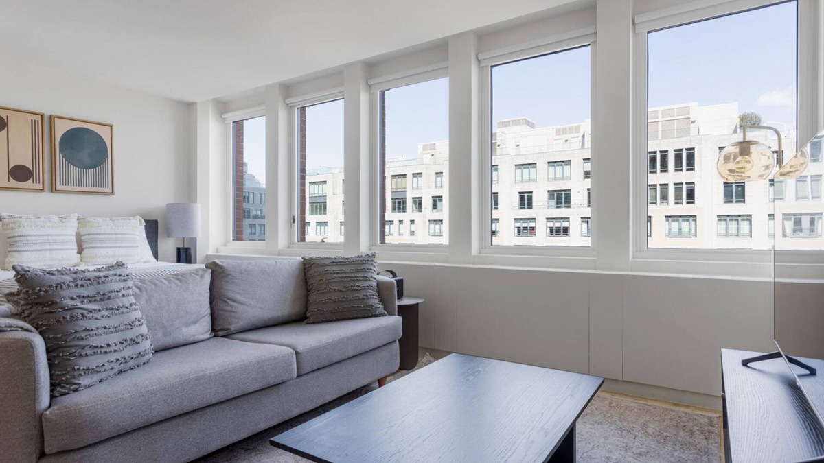 Prudential - St. Botolph Apartment | Modern Back Bay Studio w/Gym, W/D near Newbury St by Blueground