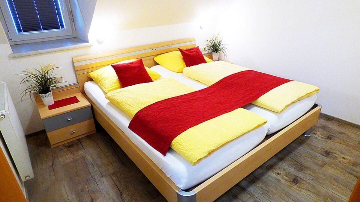 Morbisch am See Apartment | modern balcony holiday apartment