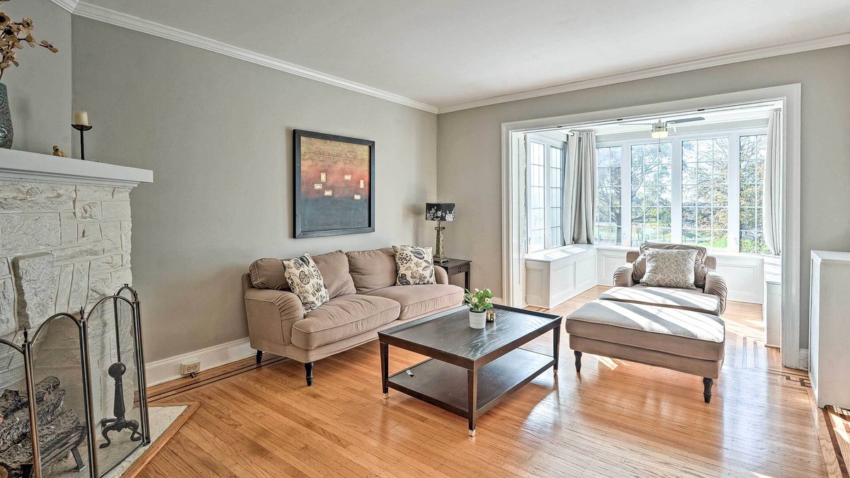 Downtown Baltimore House | Modern Baltimore Escape w/ Deck: 4 Mi to Dtwn