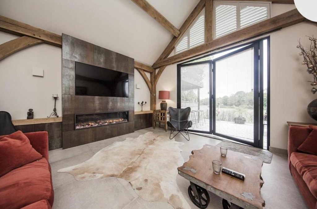 Wrotham House | Modern barn style house in Kent countryside