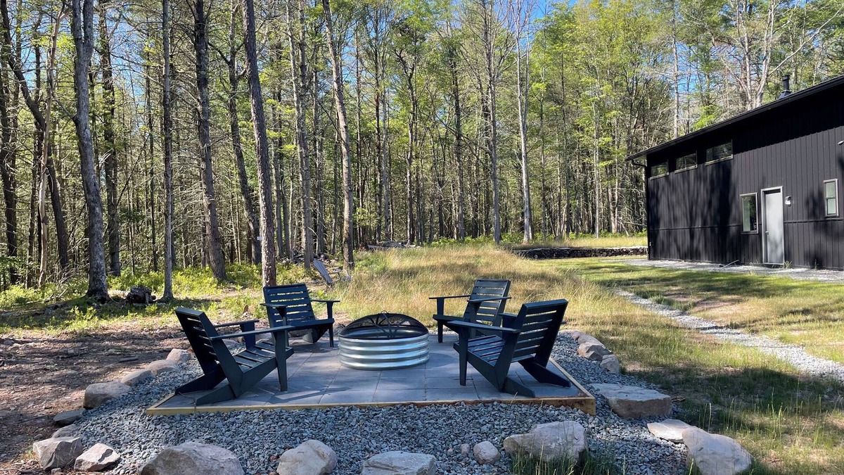 Town of Highland House | Modern Barndominium in Eldred, NY