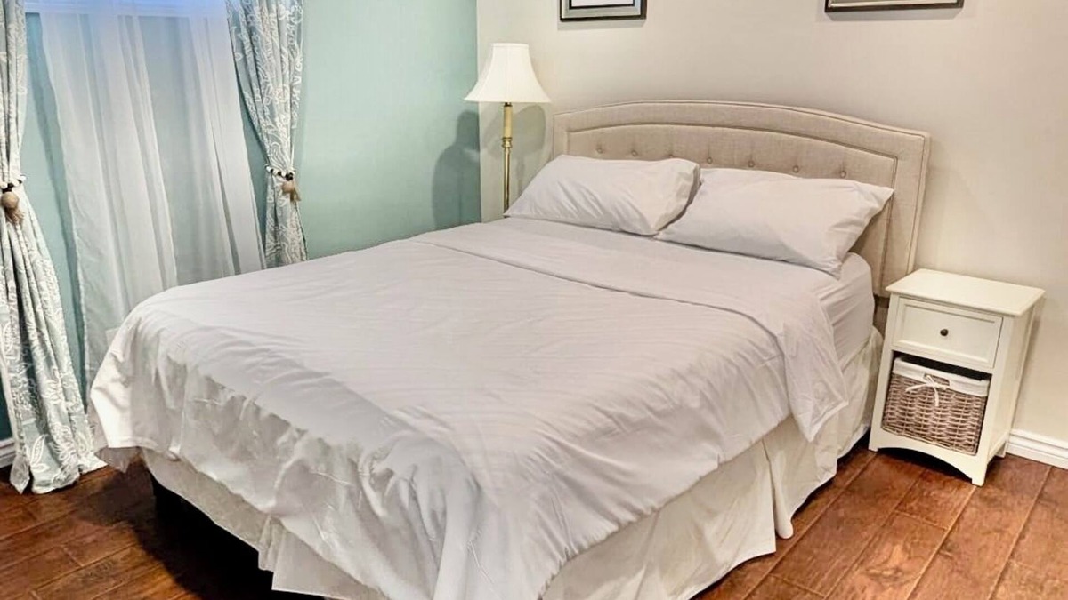 Northeast Edmonton Apartment | Modern basement Apartment in Luxury neighborhood Edmonton