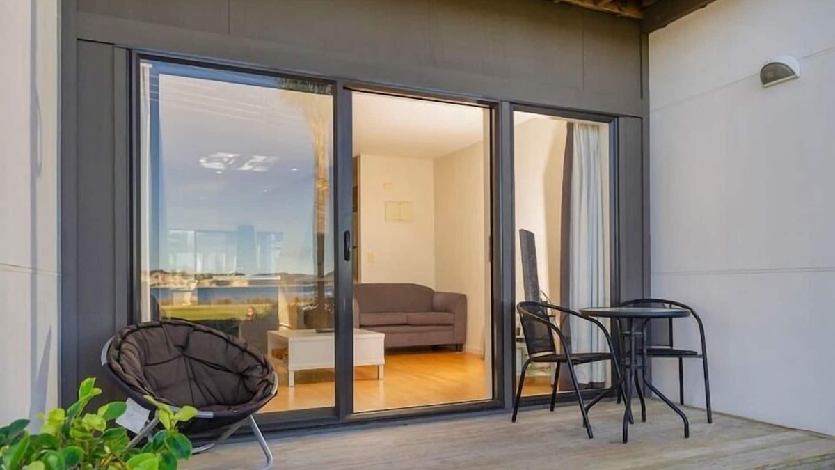 Whitianga Apartment | Modern beach front villa at Aqua Soleil complex with use of the lap pool & spa.