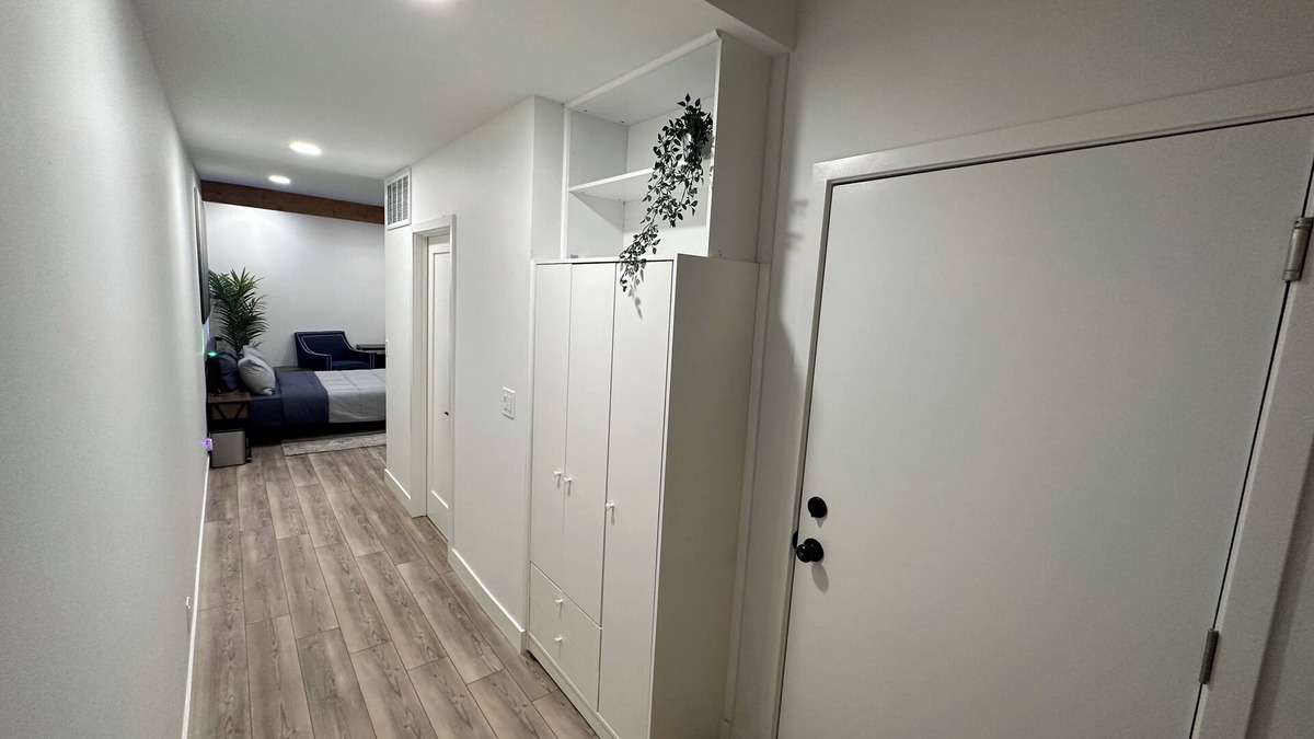 Grantville Condo | Modern Beach Home, Newly Renovated, Shinny Clean.