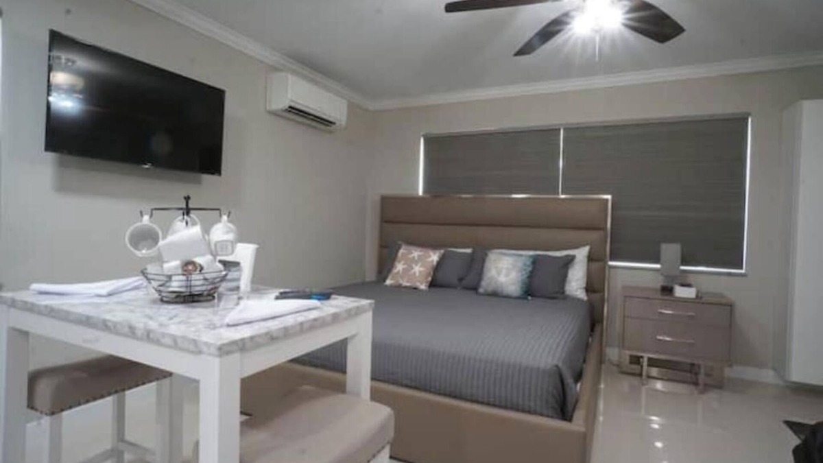 Santa Barbara Estates Apartment | Modern Beach Studio 3