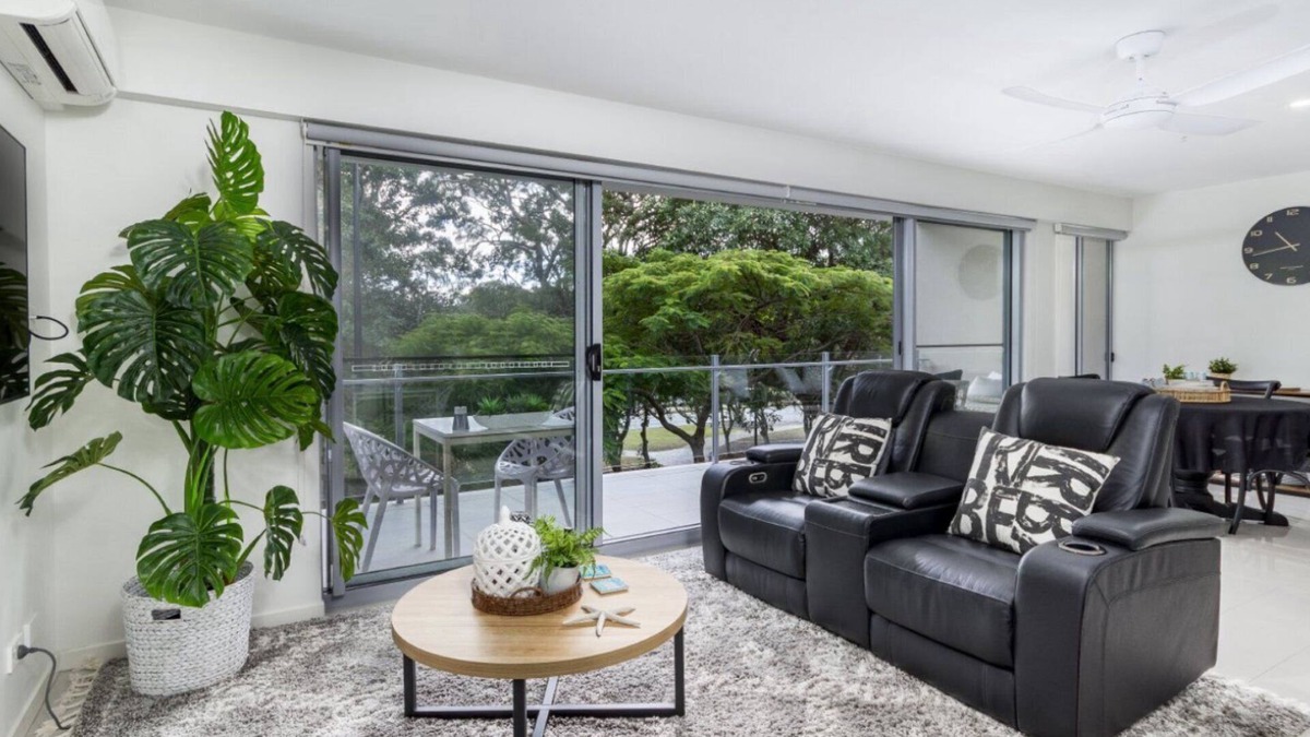 Woorim Apartment | MODERN BEACHSIDE ESCAPE