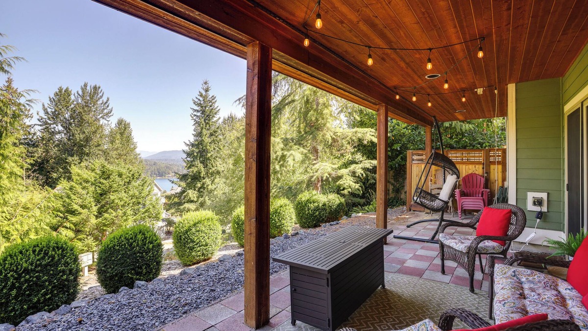 Sudden Valley Apartment | Modern Bellingham Retreat Near Galbraith Mountain!