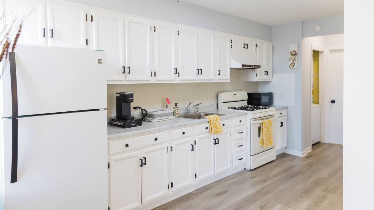 Southeast Yonkers Apartment | Modern Bohemian 3-Bedroom Apartment in Prime Mount Vernon Location