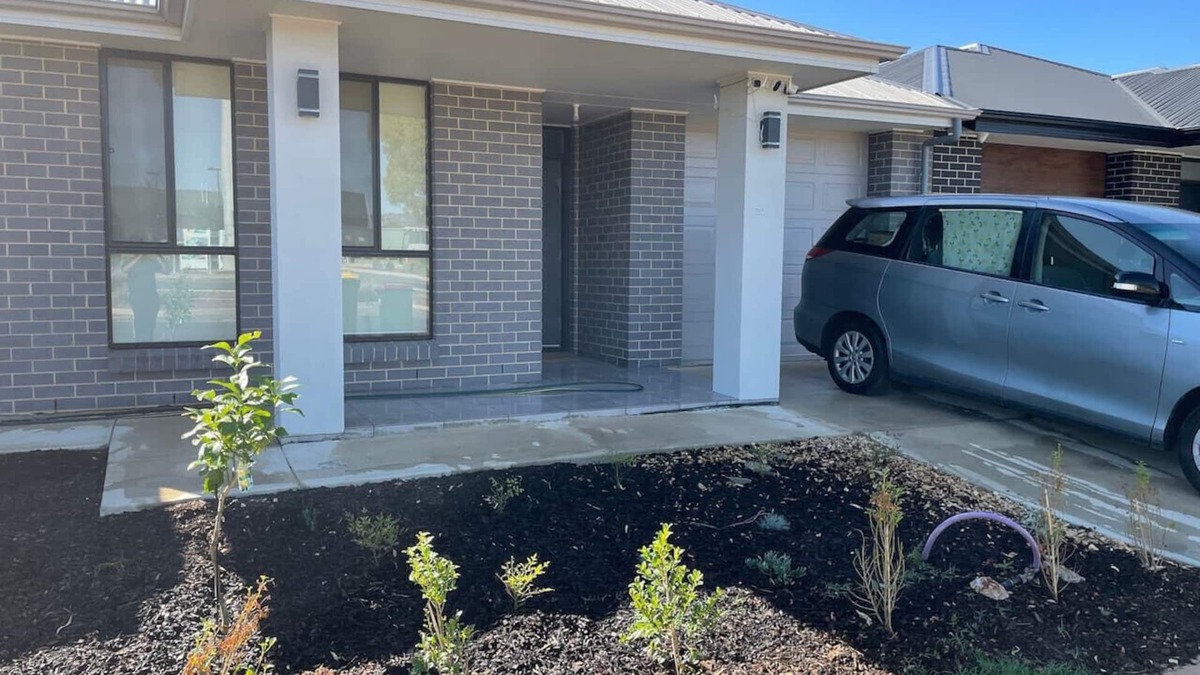 Smithfield Plains House | Modern Brand New 4BR Family Home Walkable to Shops