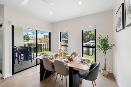 Capalaba House | Modern Brand New House near Mall Park with 2Parking