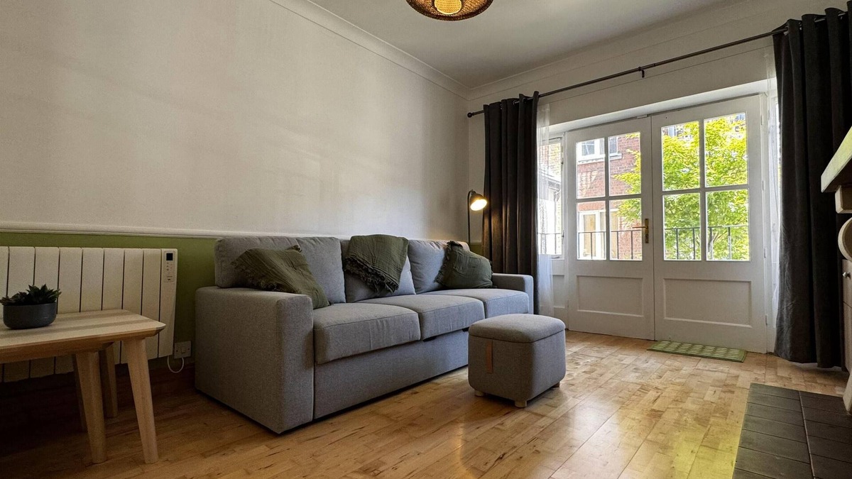 Grand Canal Dock Apartment | Modern, bright 1 bed apart. near Grand Canal Dock