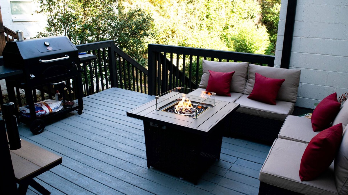 Garden Hills House | Modern Buckhead Duplex 2Br 2Ba - Walk Everywhere! Pet-Friendly