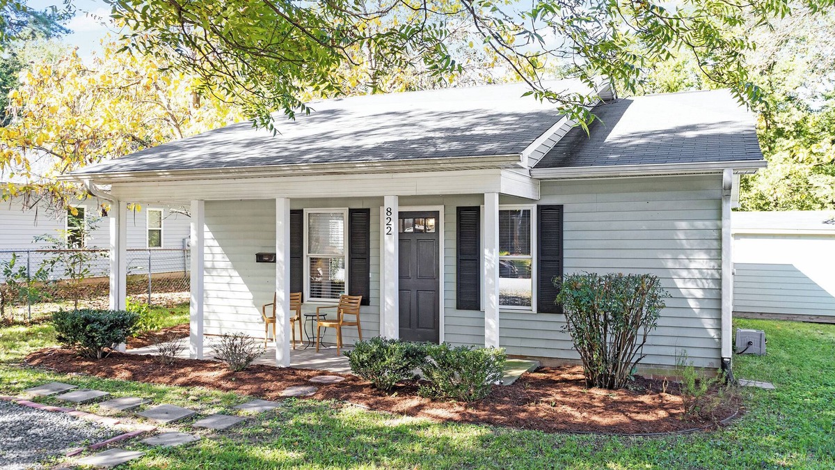 Durham House | Modern Bungalow Steps to Downtown and Duke