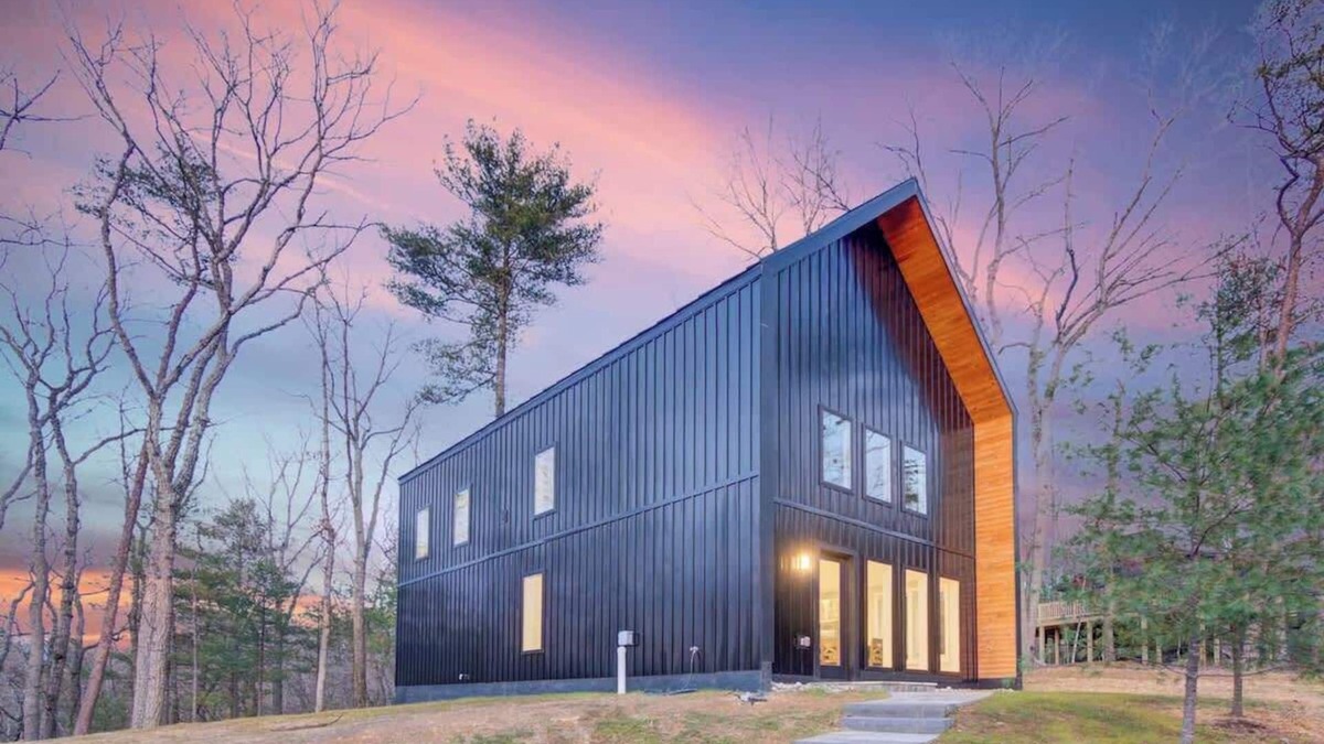 Basye Cabin | Modern Cabin 1 min to Bryce | Fire Pit |KING Bed