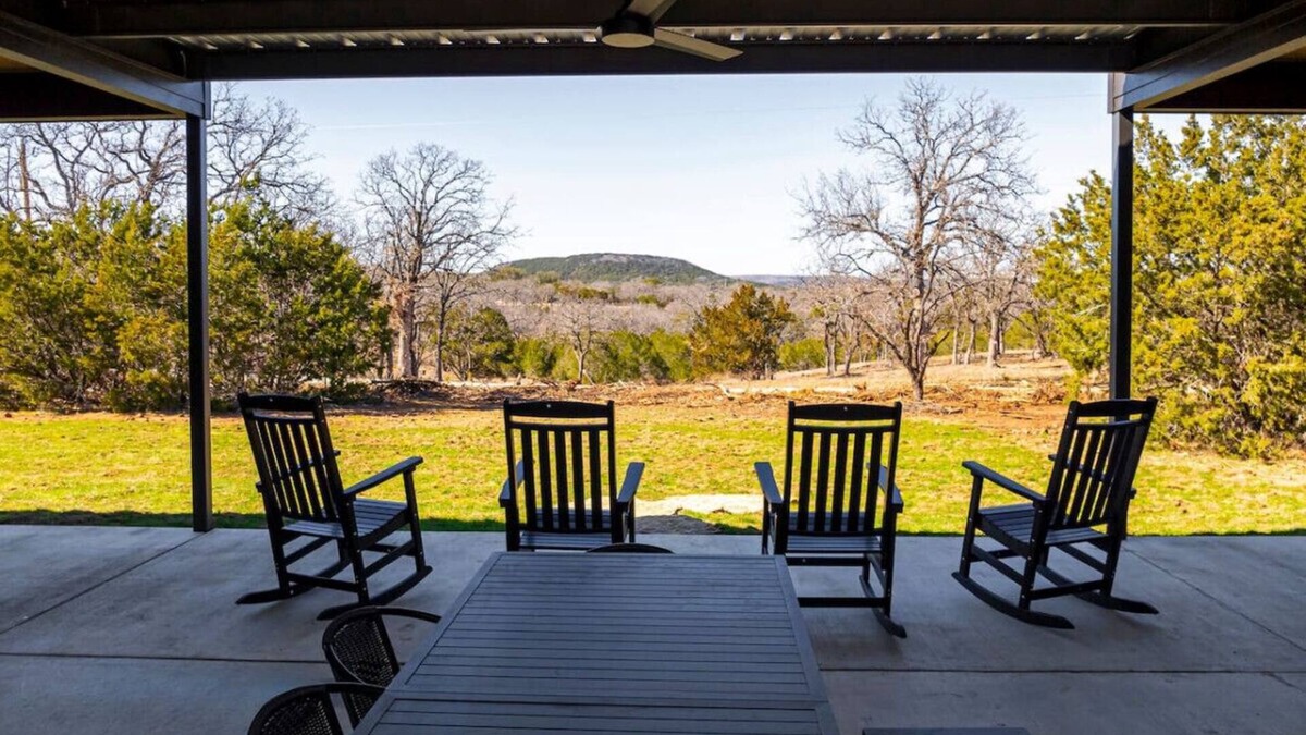 Thurber Cabin | Modern Cabin Compound