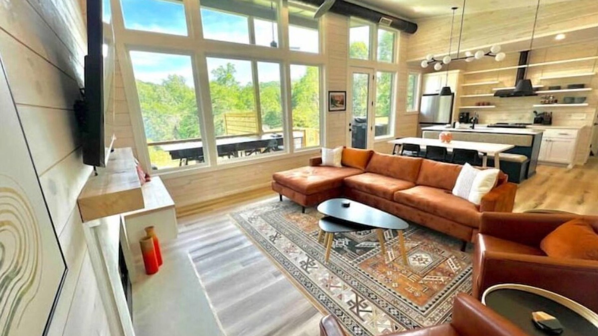 Clayton House | Modern Cabin for 8,w/Hot Tub+mtn view+1m from downtown Clayton, Outdoor Space