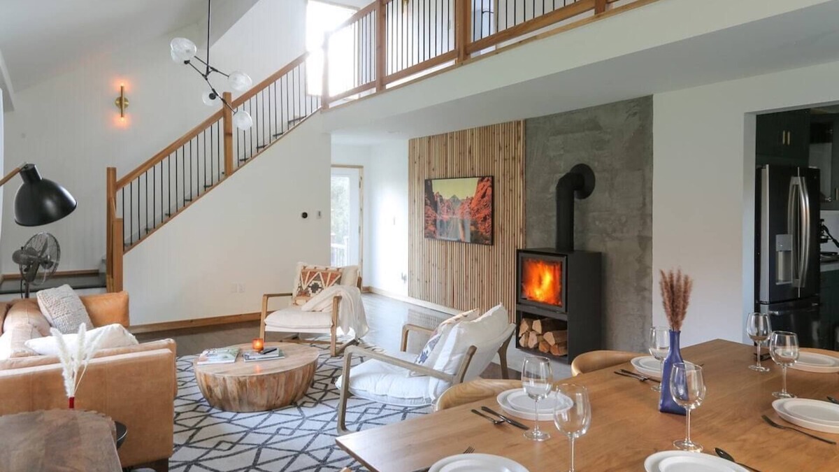 Delancey Cabin | Modern Cabin in the Catskills with Scenic Creek
